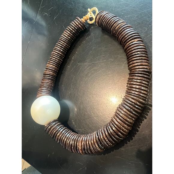 BOUTIQUE Coconut Shell with Faux Pearl Necklace - Picture 6 of 8